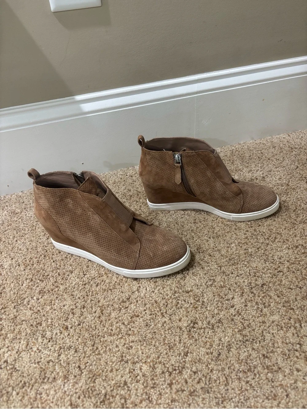 Women’s Brown Suede High-Top Casual Sneakers